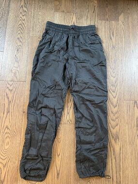 HM Move Athletic Black High Rise Waterproof Windproof Pants S Small